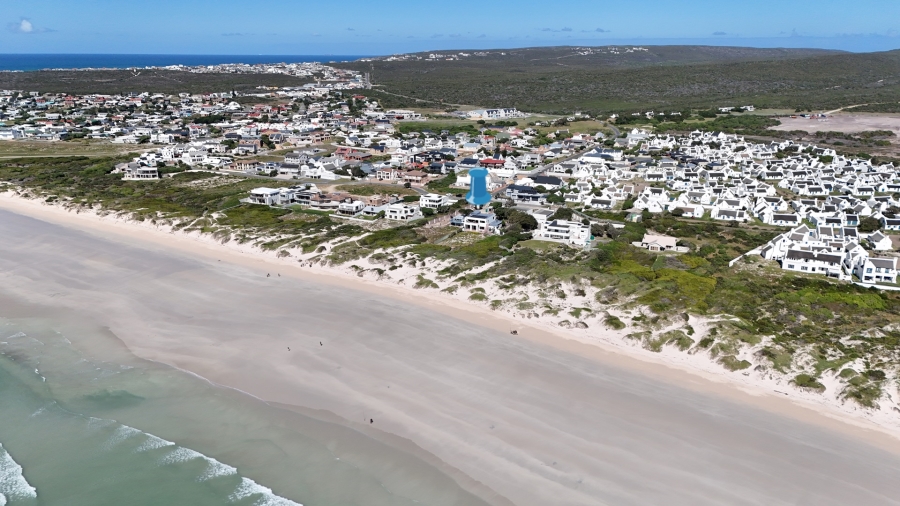4 Bedroom Property for Sale in Struisbaai Western Cape